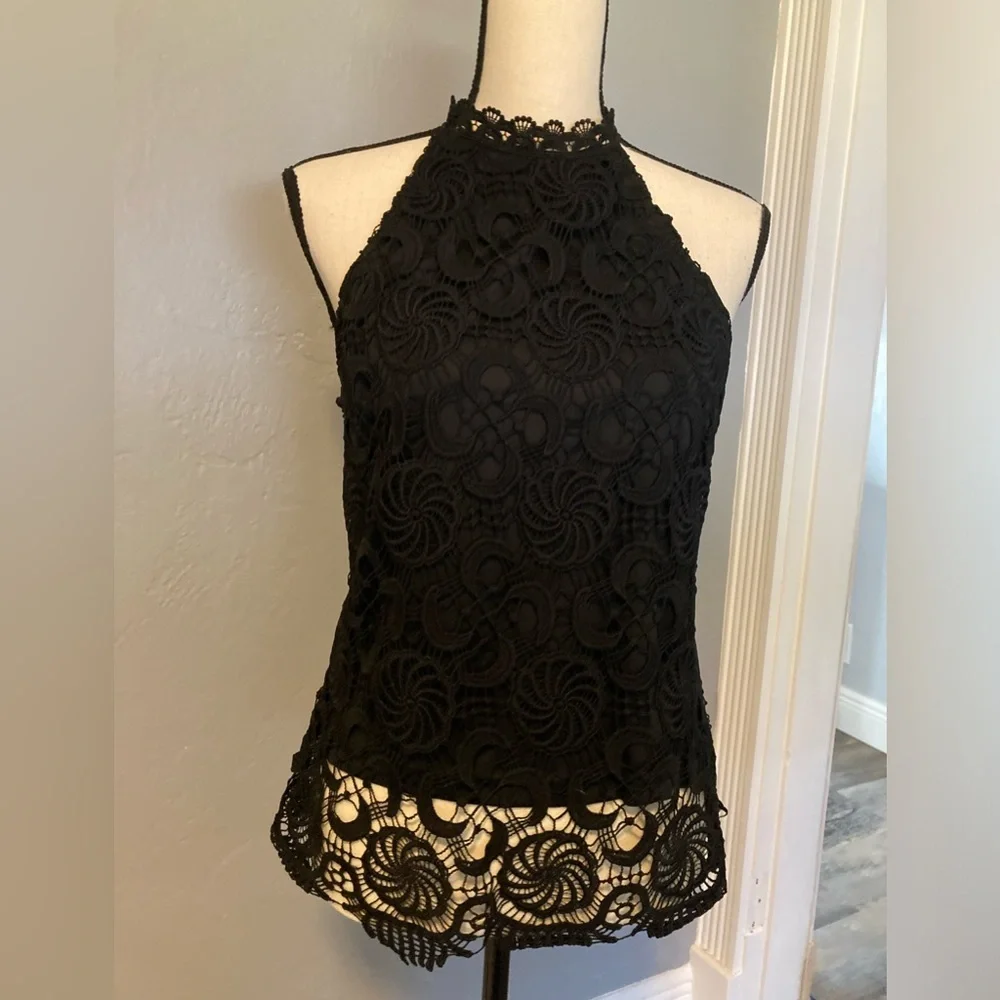 Ultra Pink Embroidered Lace tank top - Picture 5 of 14